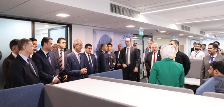 وزير الاتصالات يفتتح المقر الجديد لمركز الخدمات العالمية لـ«أتوس Atos» الفرنسية فى القاهرة