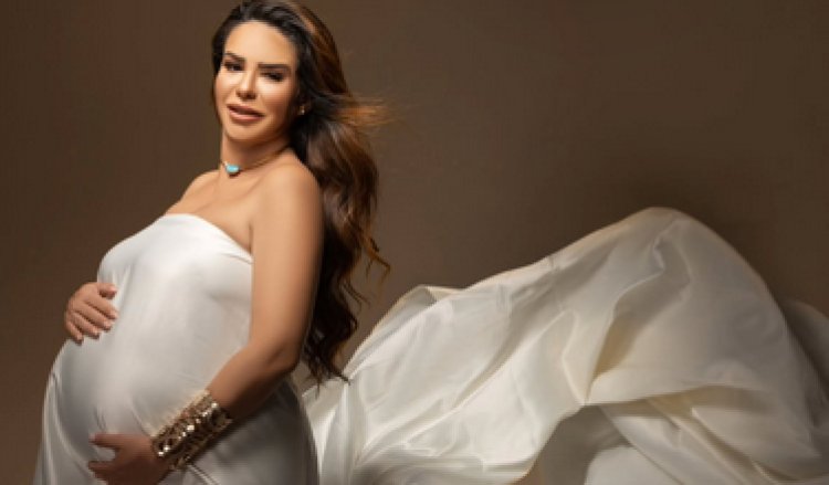 أفضل ذكرياتي في 2024.. دنيا عبد العزيز تودع العام الحالي بجلسة تصوير من حملها