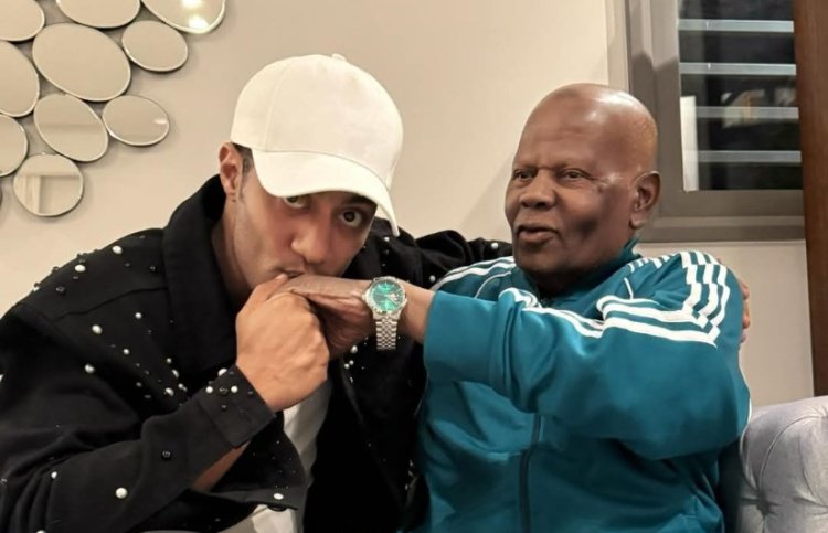 محمد رمضان يقدم واجب العزاء في السيناريست أحمد عبد الله رغم حزنه على وفاة والده