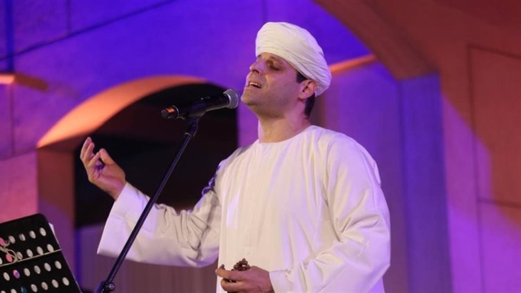 محمود التهامي يرد على أحد متابعيه: دي صفحاتي باسمي
