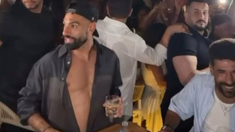 ماذا كان يشرب محمد صلاح؟ فيديو من العلمين يثير التساؤلات
