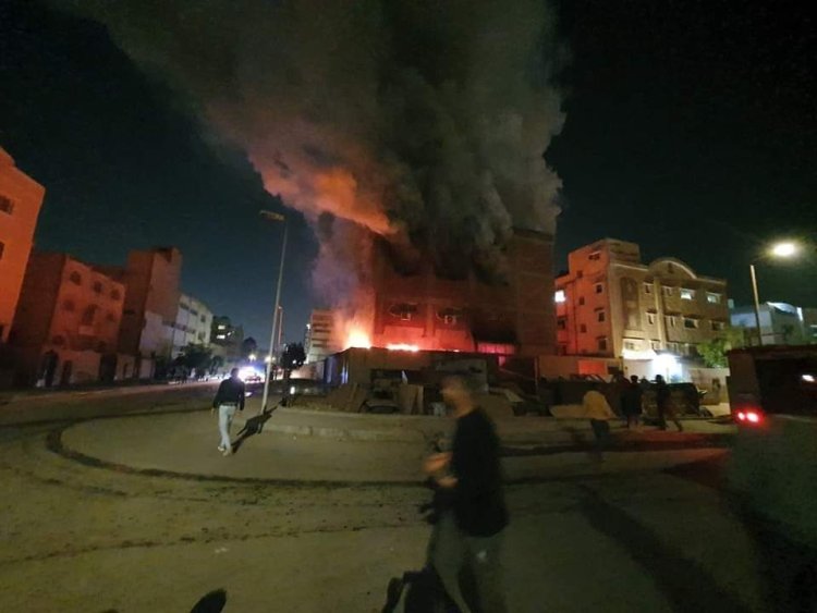 اندلاع حريق هائل داخل مصنع أثاث وموبيليا فى 15 مايو