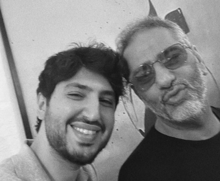 بعد جلسة محاكمته اليوم.. محمد فضل شاكر يهدى لأبيه أغنية "إلى أبى" دعماً له فى محنته