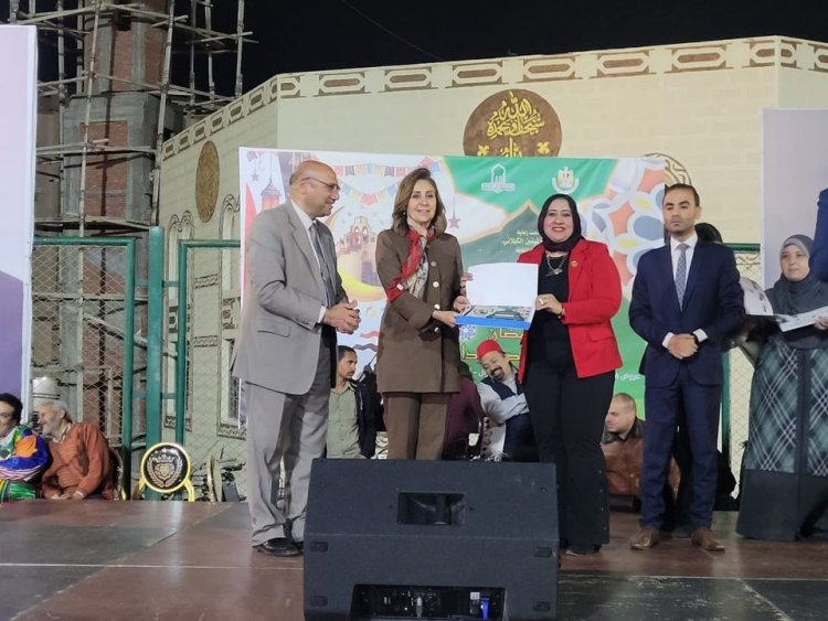 وزيرة الثقافة تشهد ختام «ليالي رمضان» بزهرة العاصمة وتوجه باستمرار الفعاليات الثقافية والإبداعية طوال العام