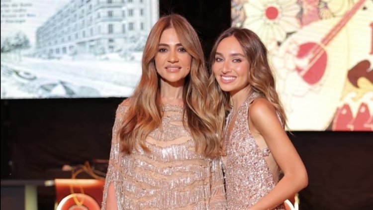 جوليا بطرس تخطف الأنظار في ظهور عائلي استعدادًا لزفاف نجلها سامر بو صعب