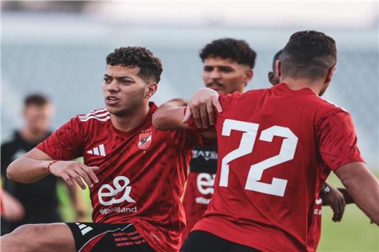 لأول مرة منذ إصابته.. إمام عاشور يظهر في تدريبات الأهلي بالإمارات