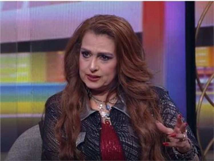 بصورهما ورسالة مؤثرة.. سيمون تهنئ والدتها الراحلة بعيد الأم
