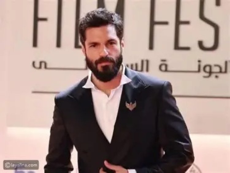 النجم التركي سركان شاي أوغلو يعبّر عن إعجابه بمدينة الجونة بعد مشاركته الأولى في المهرجان