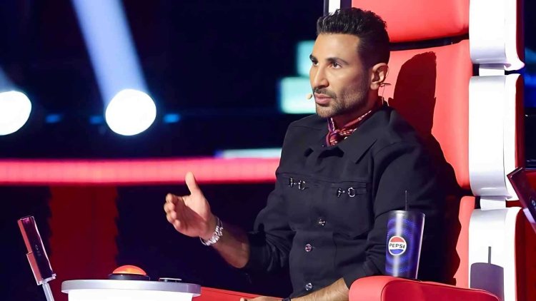 بعد تعافيه من أزمته الصحية.. استقبال مؤثر لأحمد سعد في كواليس The Voice