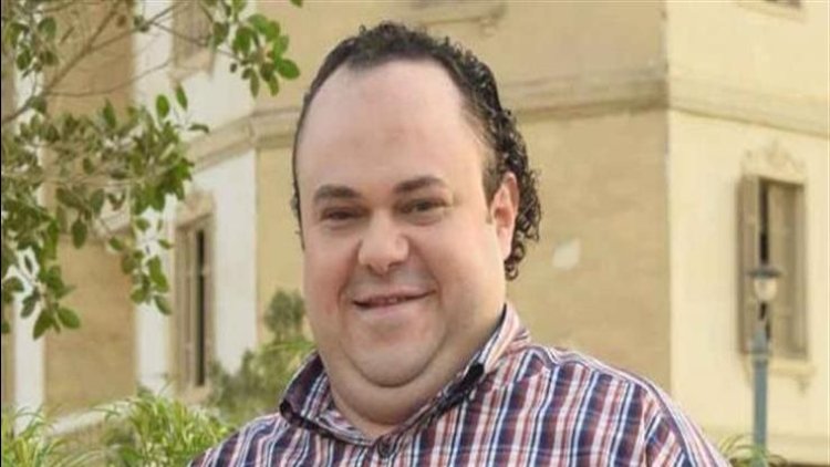 مدحت تيخا يعلن وفاة شقيقته : أختي ماتت