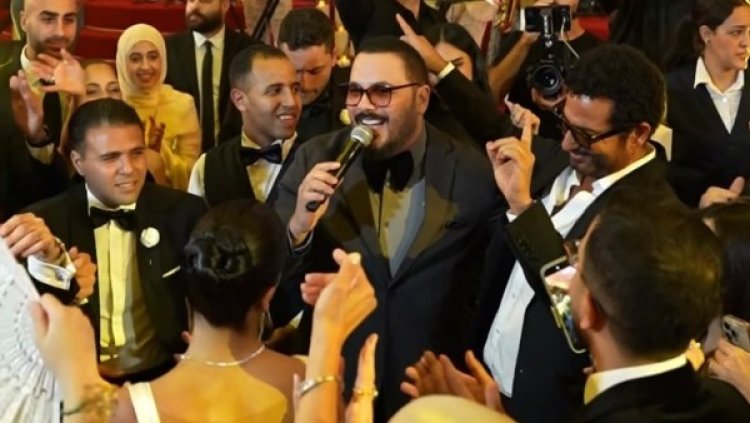 المطرب  اللبنانى رامى عياش حضر خصيصاً للقاهرة لإحياء زفاف ابنة محمد عبد المتعال رئيس قنوات MBC مصر