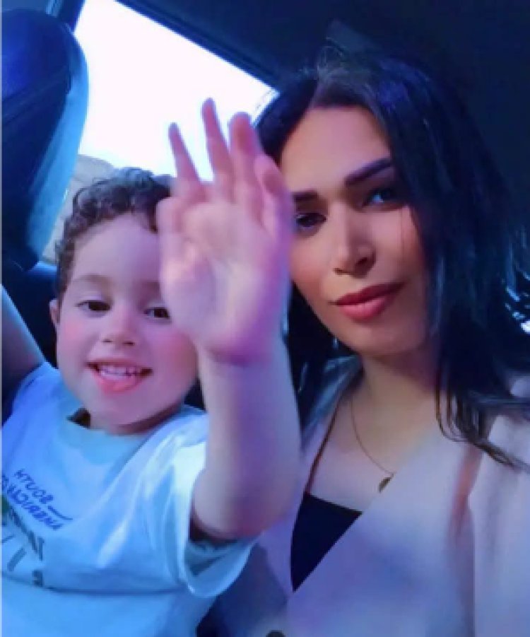 بجهود من المحامي طارق العوضي.. عودة الطفل هارون لحضن أمه الكاتبة رانيا كمال