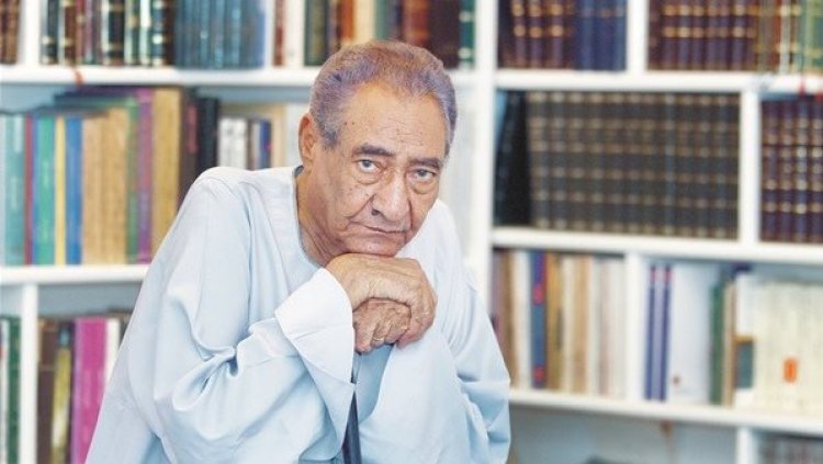 كتبها بخط يده قبل وفاته.. الإعلامية منى الشاذلي تكشف عن وصية الخال عبد الرحمن الأبنودي