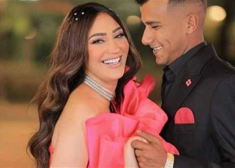 جهاد زوجة عصام صاصا تتشاجر مع بعض الشباب في أحد الشوارع