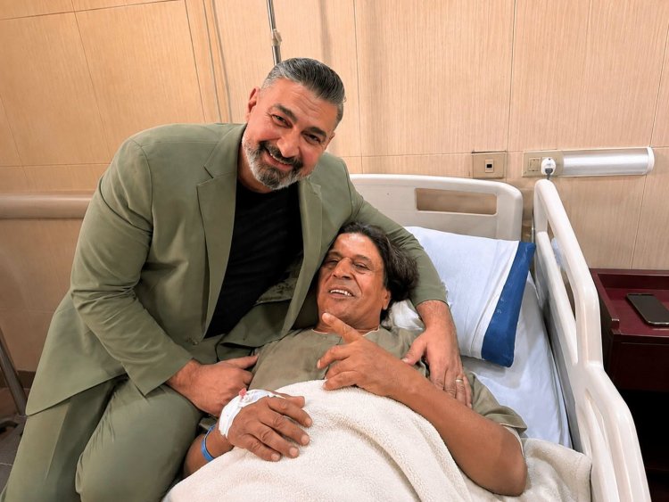 ياسر جلال يزور بدوي فهمي بالمستشفى بعد أزمته الصحية.. والفنان يوجه له رسالة مؤثرة