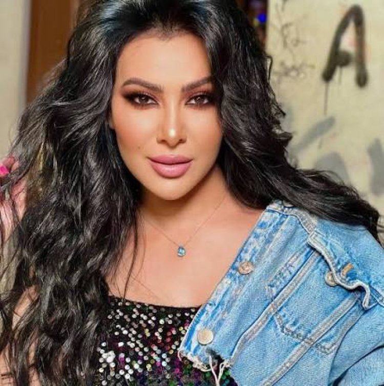ميرهان حسين تهاجم ممثلة شابة بسبب تقليدها لها