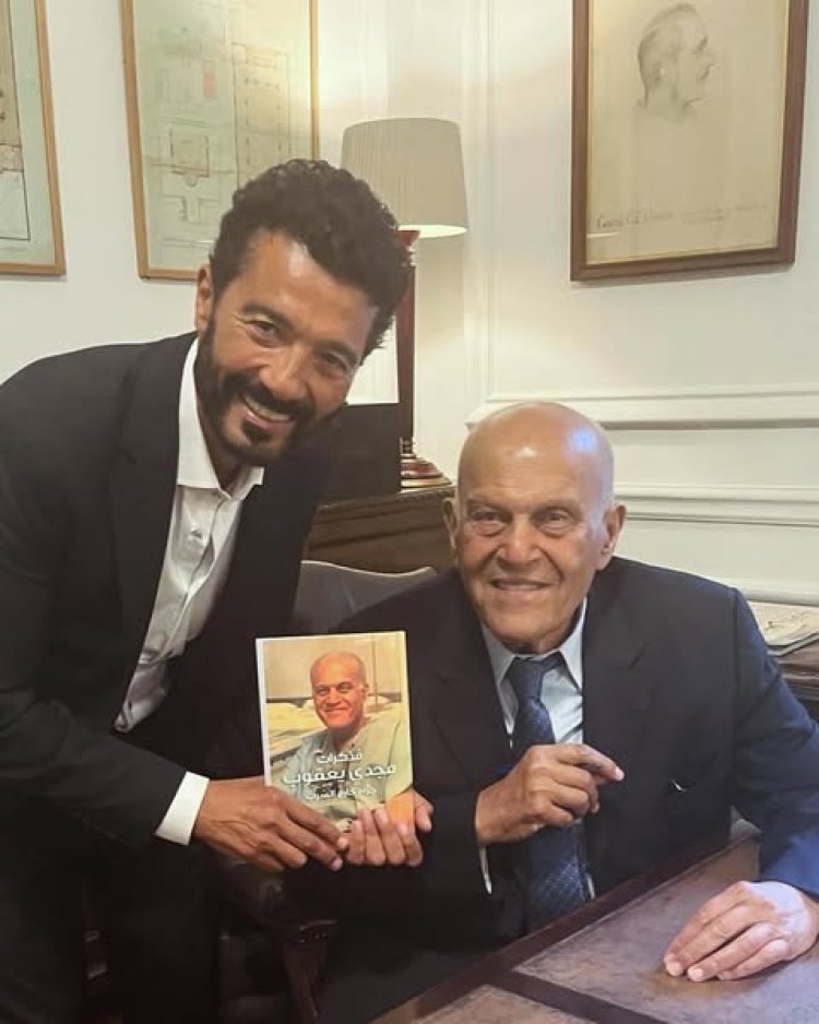 خالد النبوي: تشرفت بحضور توقيع كتاب للدكتور مجدي يعقوب