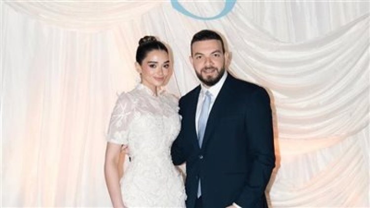 بصور من خطوبتها على شريف الليثي.. ملك زاهر: “يوم بسيط ومليء بالفراشات”