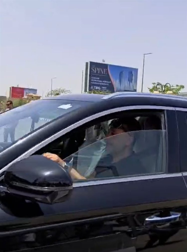 وصول جثمان عبد الرحمن أبو زهرة مسجد الشرطة بالشيخ زايد تمهيدًا لتشييع جنازته