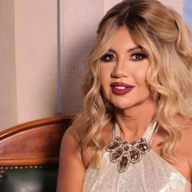 بوسي شلبي تدافع عن إلهام شاهين بعد تطاير فستانها على ريد كاربت الجونة