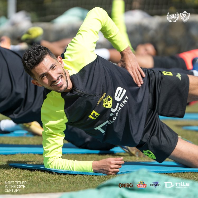 «فتوح» يشارك في جزء من مران الزمالك بالجزائر