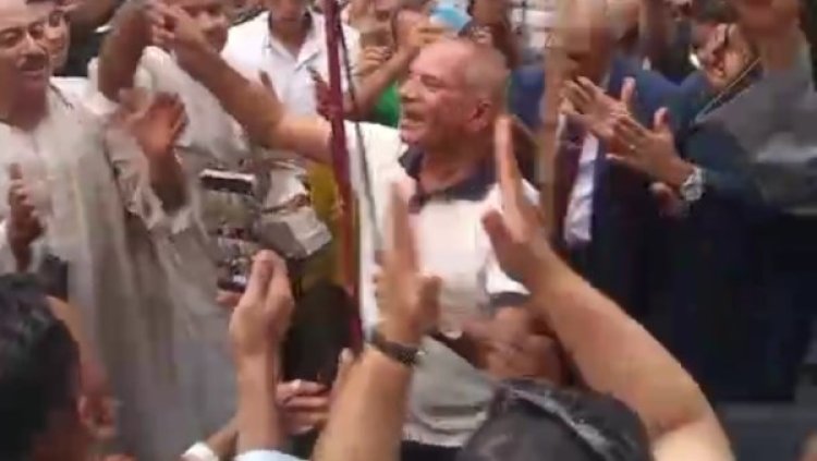أهالي شطورة يستقبلون أحمد موسى بالطبل البلدي احتفالًا بعودته إلى الشاشة