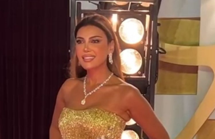ريهام حجاج تتألق بفستان ذهبي في افتتاح مهرجان الجونة السينمائي