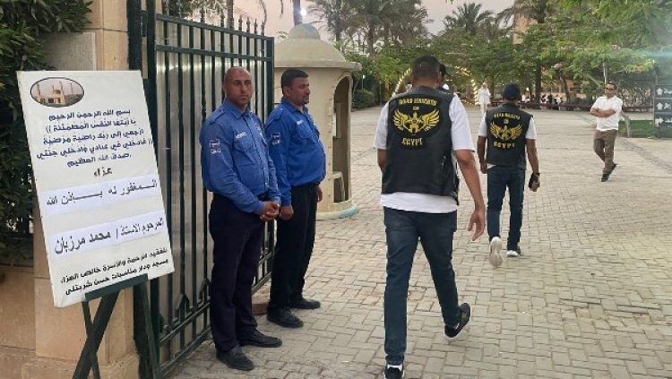 تنفيذًا لوصيته.. أسرة محمد مرزبان تتلقى العزاء بالملابس البيضاء