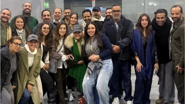 صورة تجمع أحمد فهمي وهنا الزاهد تشعل الجدل بعد حضورهما Joy Awards 2026