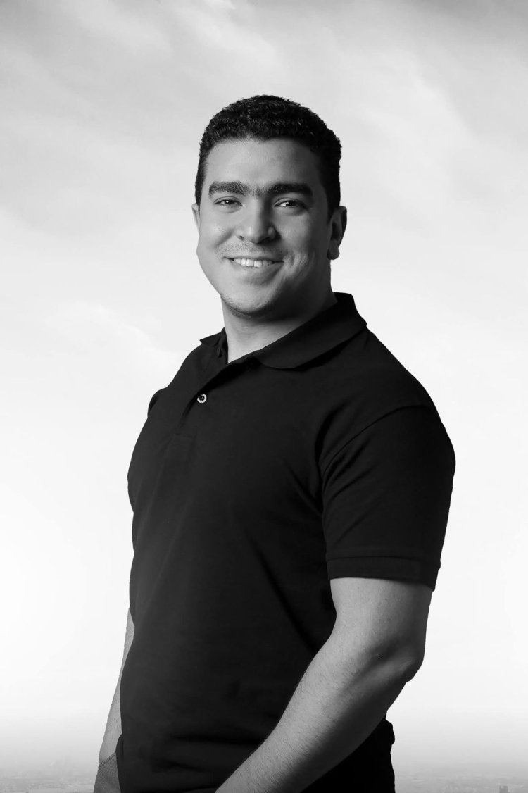 وفاة مصمم الجرافيك أحمد دولا بعد تعرضه لأزمة صحية