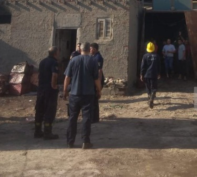 حريق داخل مصنع صناعة صناديق فى الدقهلية