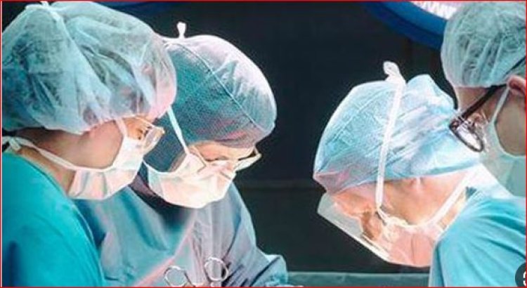 «بسبب وفاة رضيع»... إحالة 3 أطباء في أسيوط إلى المحاكمة التأديبية
