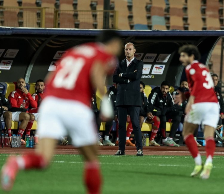 شوبير أساسيا.. تشكيل الأهلي لمواجهة سيراميكا كليوباترا في الدوري الممتاز