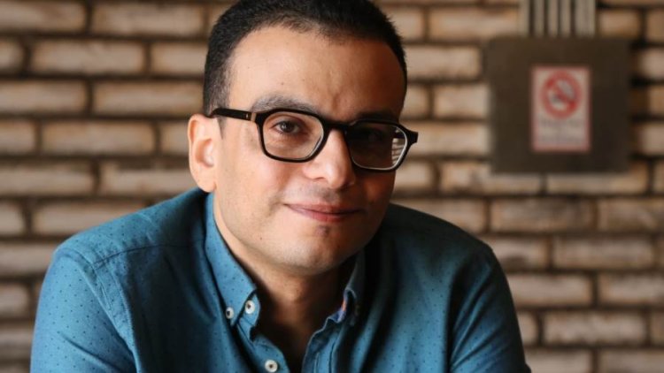 المخرج أمير رمسيس يعلق مجددا على قرار الغلق بعد اكتشافه معلومة جديدة