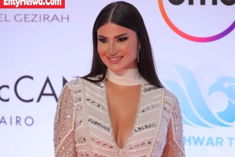 هدى الإتربى مطربة معتزلة فى فيلم "هيروشيما" بطولة أحمد السقا