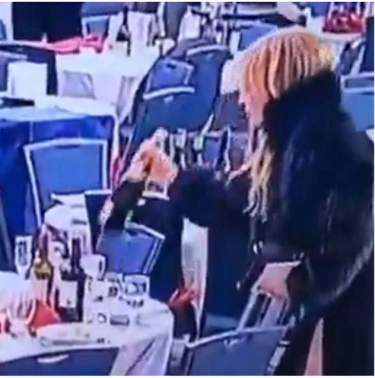 “لطشت زجاجة شمبانيا”.. صحفية تستغل انشغال الجميع بمحاولة اغتيال ترامب في حفل عشاء مراسلي البيت الأبيض