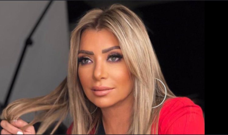 شافكي المنيري تشيد بكليب «لولا البنات»: عمرو دياب قدم البهجة وروح الريف المصري