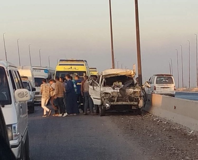 إصابة 5 أشخاص في انقلاب ميكروباص على الطريق الدائري الإقليمي بالصف