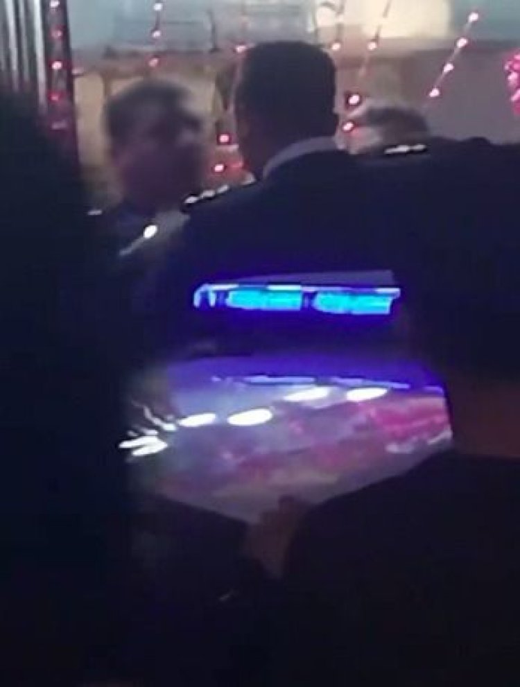 إيقاف ضابط عن العمل وإحالته للتحقيق لتجاوزه مع أحد المواطنين بالقاهرة