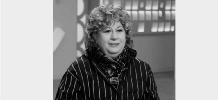 ربنا يريح قلبك زي ما بتريح قلبي.. اخر رسالة صوتية للراحلة سمية الألفي لابنها أحمد الفيشاوي 