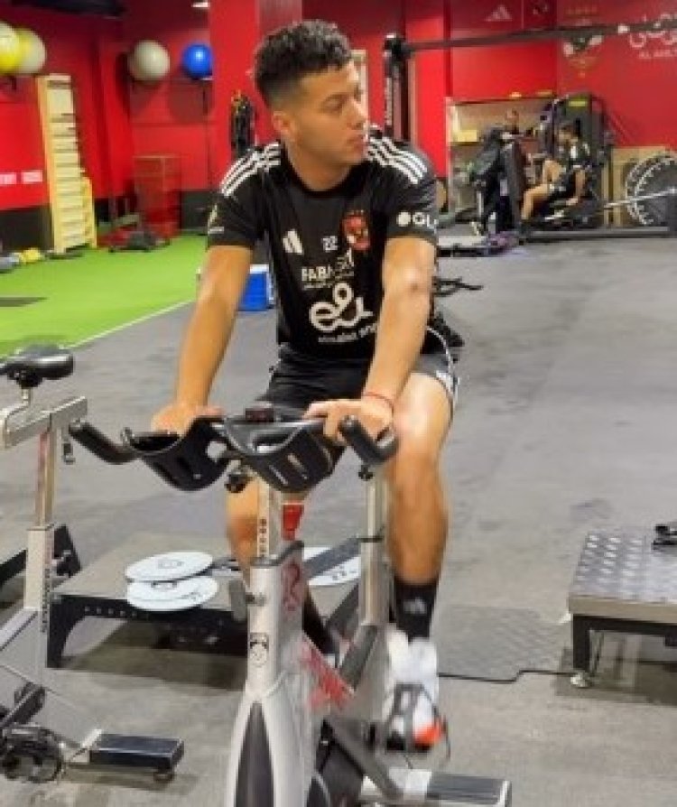 إمام عاشور يعود للتدريبات البدنية بعد تعافيه من فيروس «A»