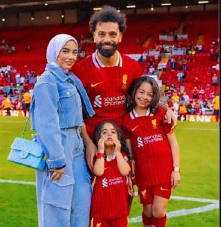 سعر صادم لإطلالة زوجة محمد صلاح في نهائي الدوري الإنجليزي