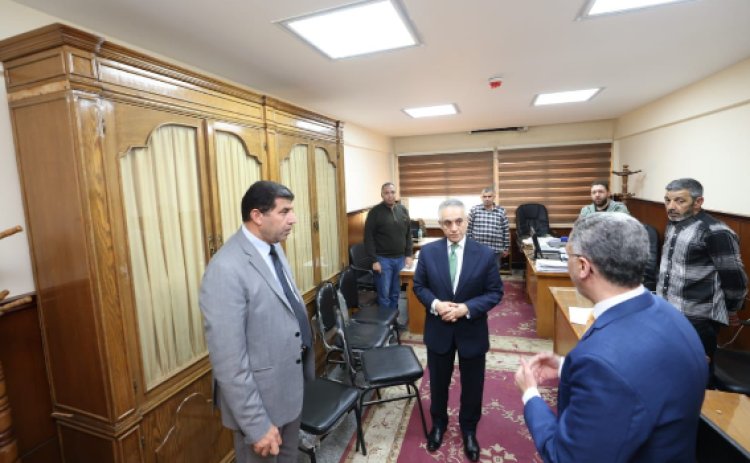 تطبيقا للعمل عن بُعد..وزير العدل يباشر مهامه من مركز الدراسات ويلتقي نادي مجلس الدولة