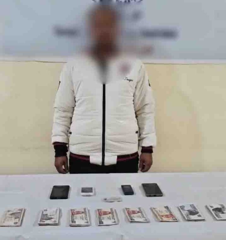 خدمة عملاء البنك المزيفة ..ضبط نصاب بالمنيا استولى على أموال المواطنين باستخدام بطاقات الدفع الإلكتروني