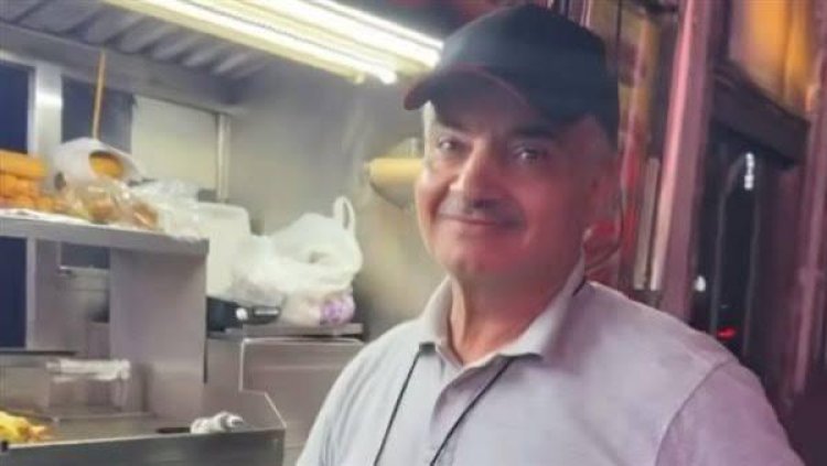 بائع مصري يدفع غرامة 50 دولارًا يوميا بسبب تشغيل القرآن في تايمز سكوير.. ومشاري راشد يدعو له