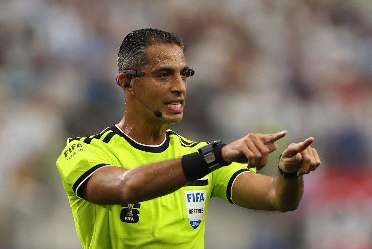بقيادة أمين عمر.. طاقم تحكيم مصري لمباراة الأهلي السعودي وأوكلاند سيتي في كأس إنتركونتيننتال