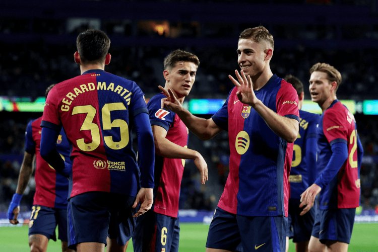 برشلونة يفوز بصعوبة على بلد الوليد ويعزز صدارته للدوري