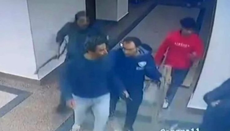 بالفيديو.. شاهد لحظة طرد الدكتور أحمد الدجوي من جامعة MSA