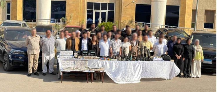 للنصب على المواطنين.. سقوط تشكيل عصابي من 33 شخصًا بينهم 5 سيدات بالجيزة 