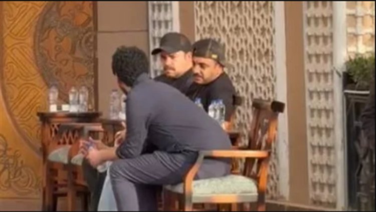 حمدي الميرغني يتلقى عزاء والده بمسجد الشرطة وأوس أوس ومحمد عبد الرحمن في مقدمة الحضور